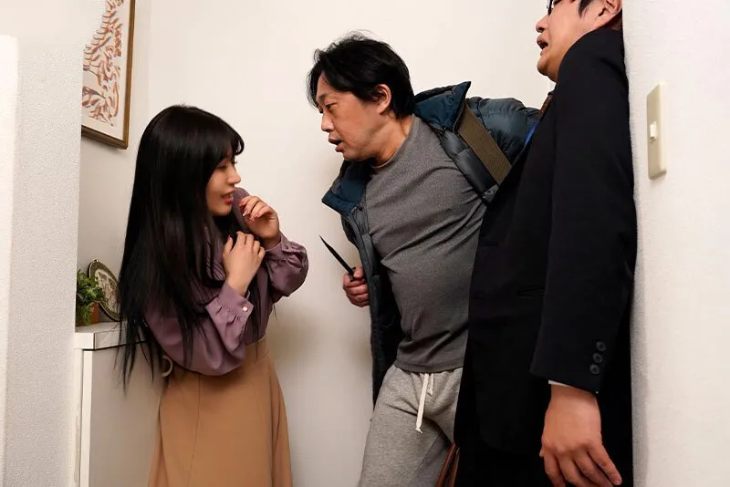 Cô gái thương tâm gặp lại kẻ cưỡng hiếp mình 10 năm trước