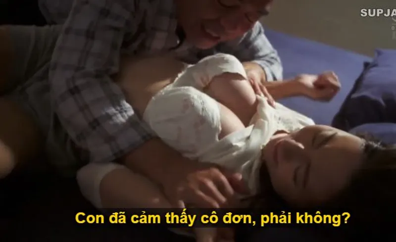 Thấy con trai mải miên lao đầu vào việc làm khiến bạn gái con trai buồn tẻ cô quạnh, bố chồng liều lĩnh đè bẹp con dâu.